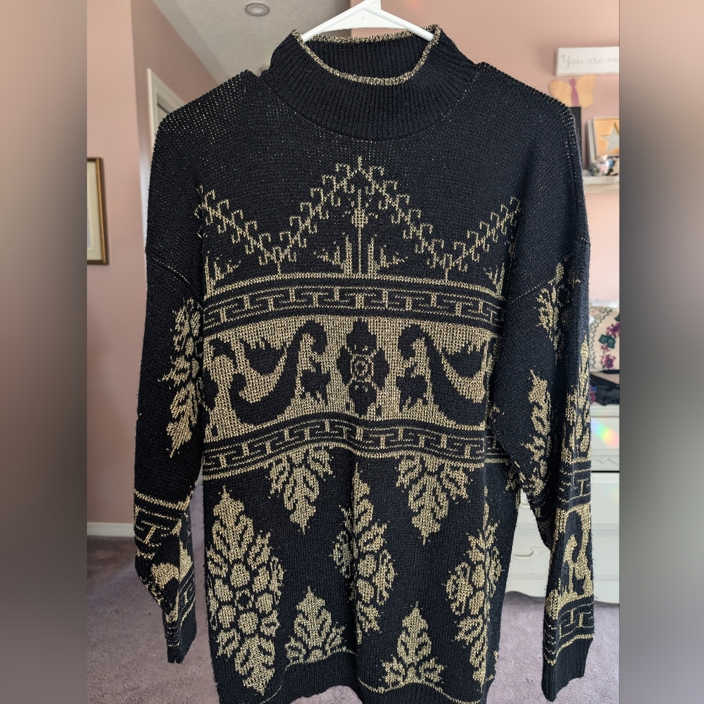 Vintage Arielle Black and Gold Sweater